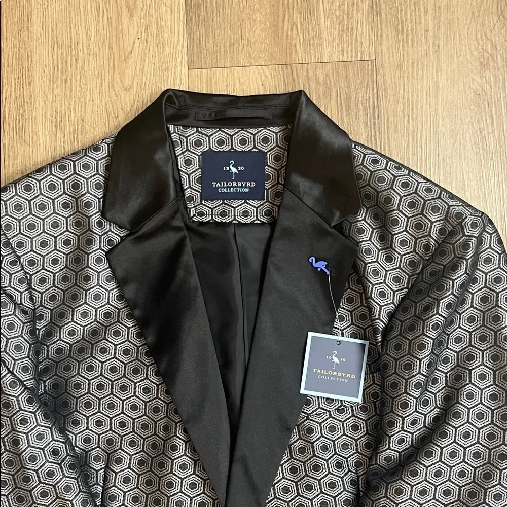 Tailorbyrd Black and Gray Geometric Jaquard Dinner Jacket Size 44R